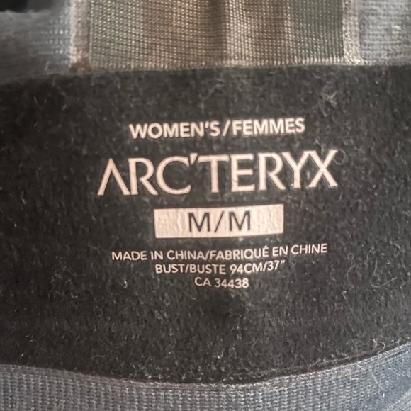 NWT Arc’teryx white line, black sapphire, Sentinel, women’s jacket - Picture 5 of 9